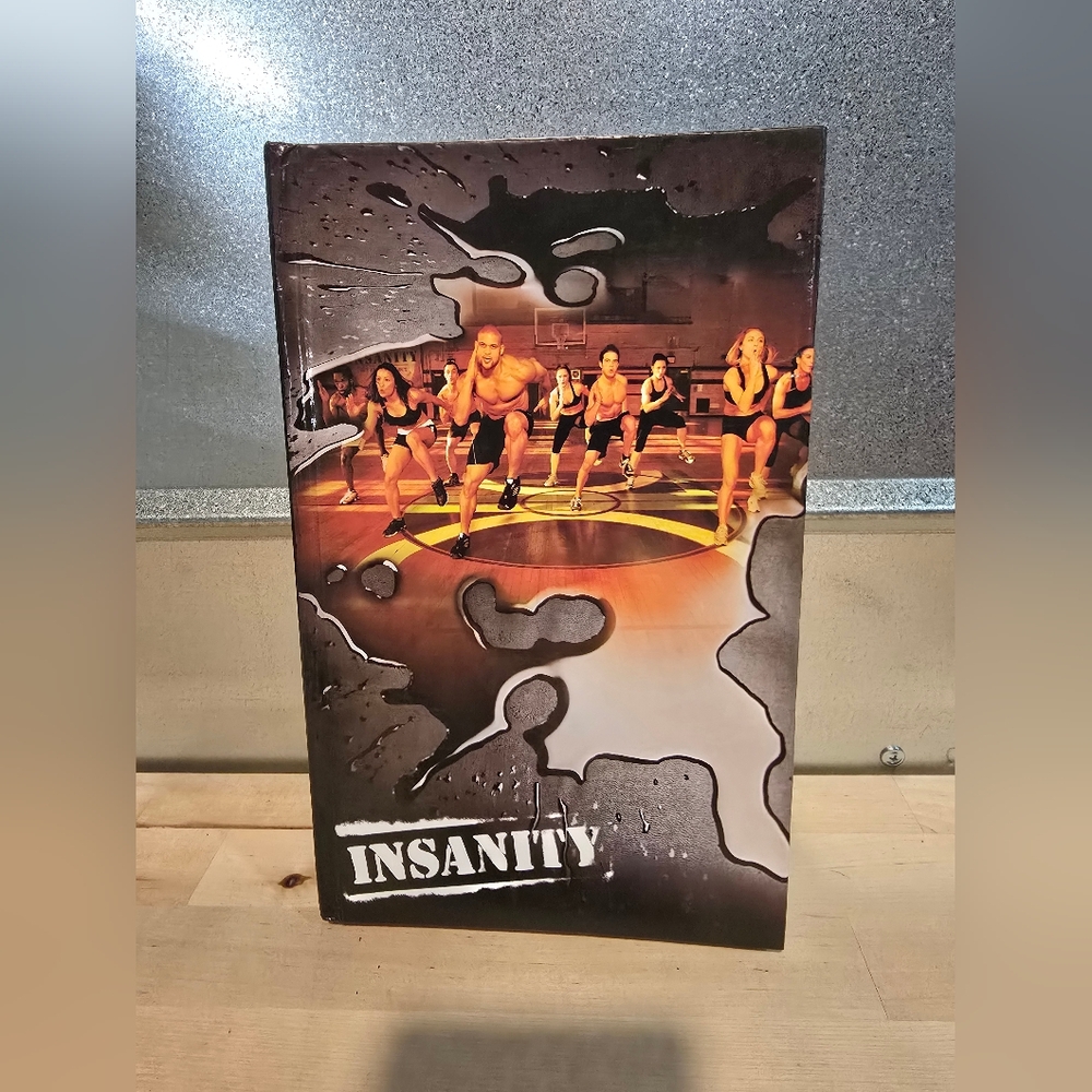 Beachbody Insanity 60 Day Total Body Conditioning Program 11 Discs
